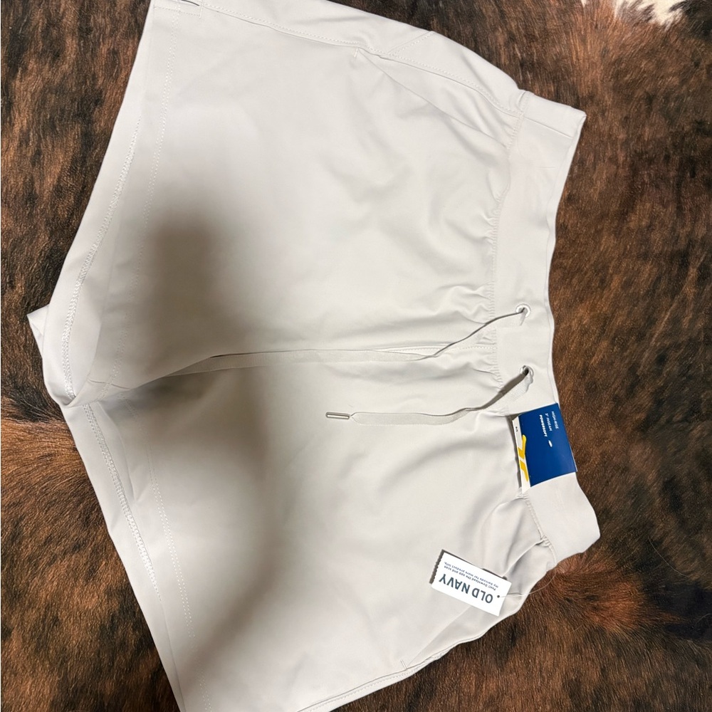 Old Navy Women's Light Gray Athletic Shorts